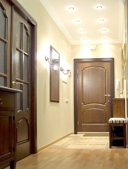 Стильный и простой ремонт в любой прихожей: от узкого коридора до холла